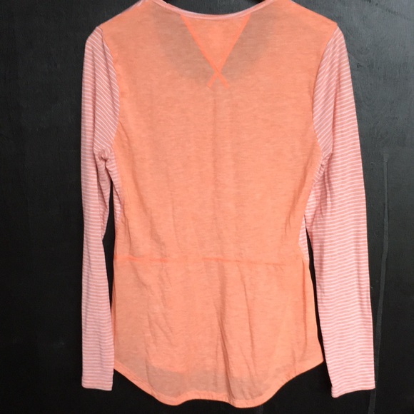 LUCY TECH WORKOUT SHIRT SIZE MEDIUM - Picture 3 of 3